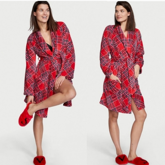 Victoria's Secret Short Cozy Robe - Picture 4 of 6